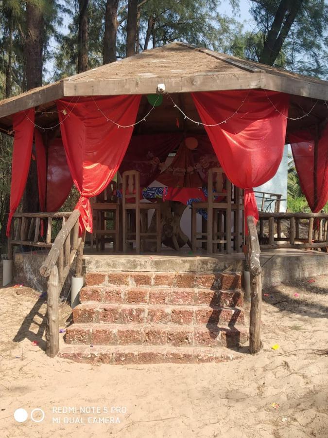 Sam & San Beach Resort Vengurla Eksteriør bilde