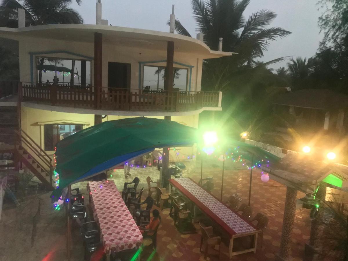Sam & San Beach Resort Vengurla Eksteriør bilde